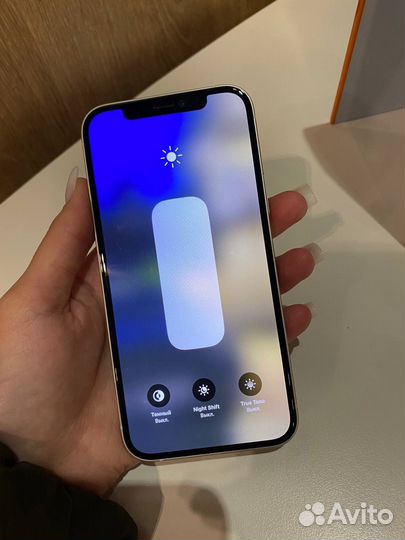 iPhone 12, 64 ГБ