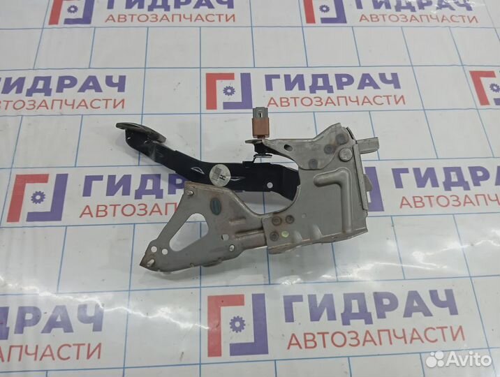 Педаль тормоза Nissan Qashqai (J10) 46501-JD90D