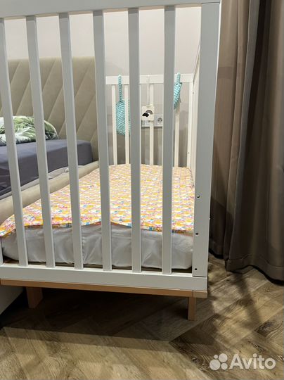 Детская кровать с маятником Tomix