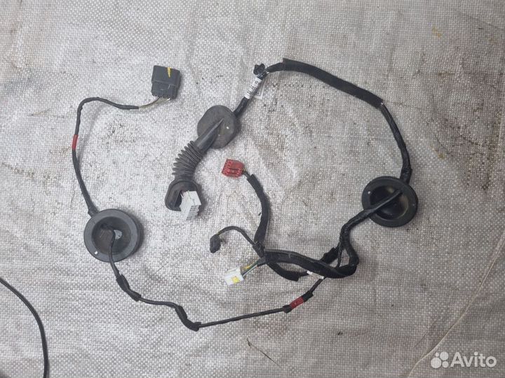 Проводка двери задней левой Хендай Соната 6 YF