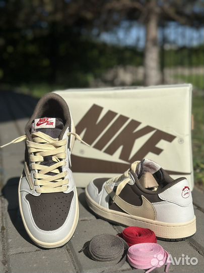 Nike Air Jordan 1 Low X Travis Scott Reverse Mocha