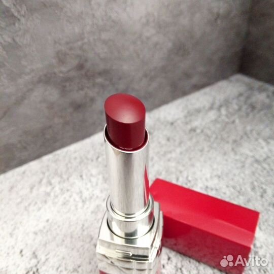 Dior Ultra Rouge помада 851