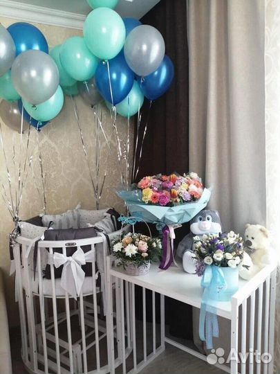 Детская кроватка с маятником