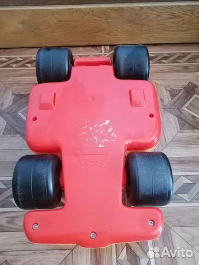 Гоночный автомобиль