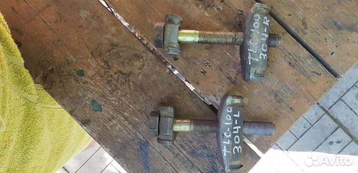 Болты торсиона Toyota Land Cruiser 100