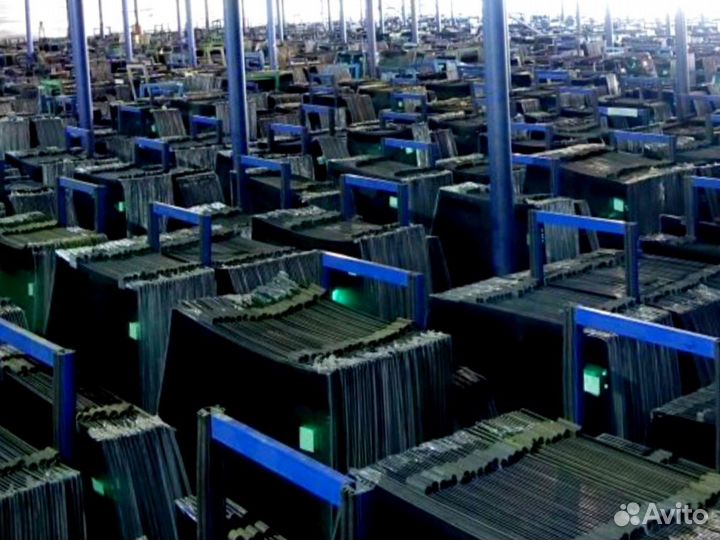 Стекло дверное левое верхнее JCB