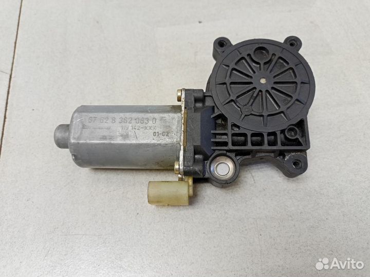 Моторчик левого стеклоподъёмника