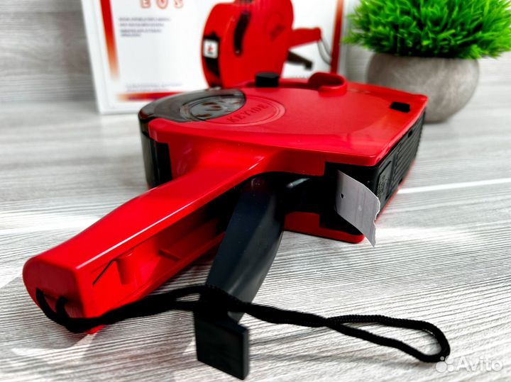 Этикет пистолет