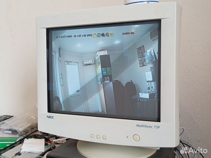 Монитор ЭЛТ - NEC MultiSync 75F