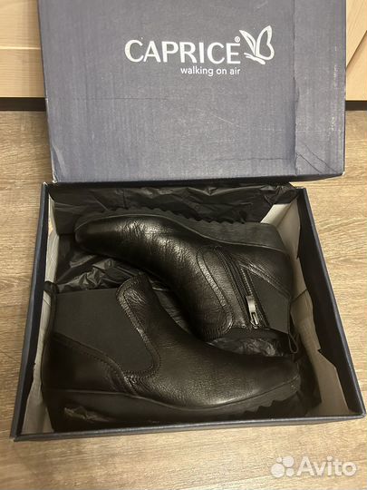 Полусапоги женские Caprice новые 40 размер