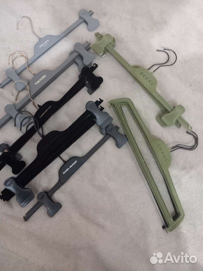 Вешалки плечики для одежды