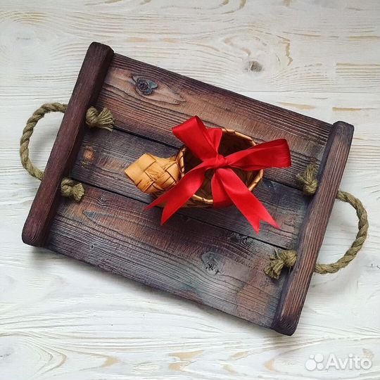Поднос из дерева