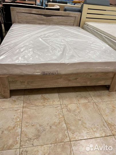 Кровать 160х200