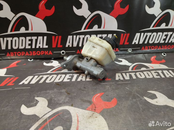 Главный тормозной цилиндр Renault Sandero 1