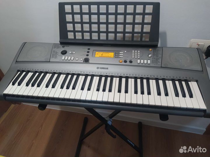 Синтезатор Yamaha PSR R 300