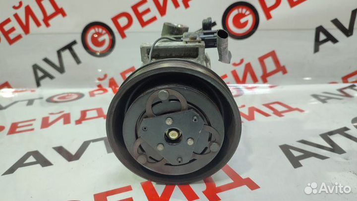 Компрессор кондиционера Nissan Wingroad WFY11