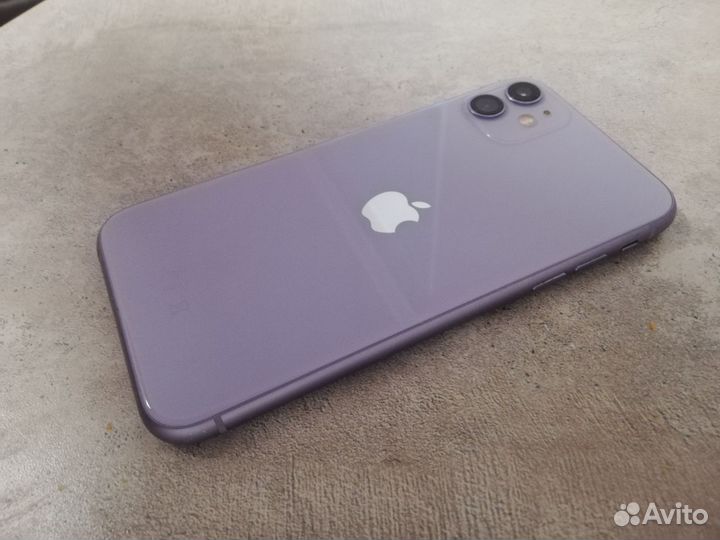 iPhone 11, 64 ГБ