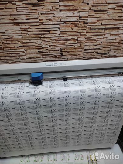 Печать наклеек