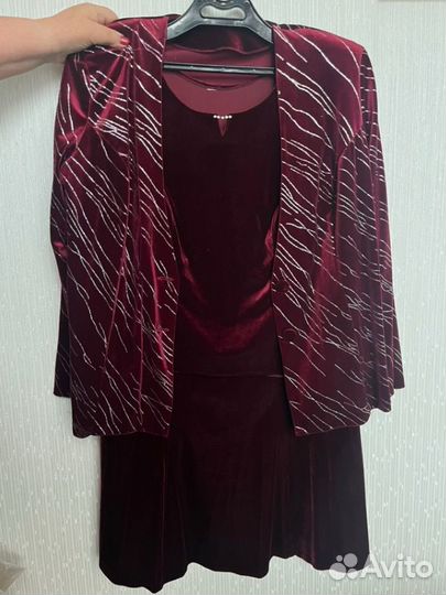 Костюм женский