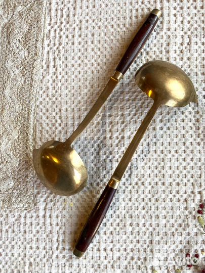 Половник соусник латунь дерево винтаж Италия