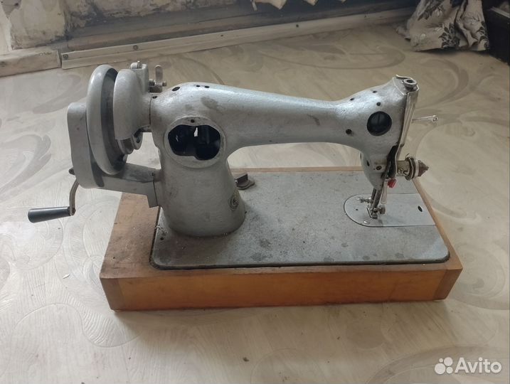 Швейная машинка зингер бу