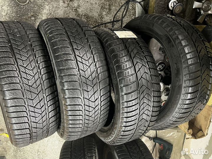 Pirelli Winter Sottozero 3 245/45 R18