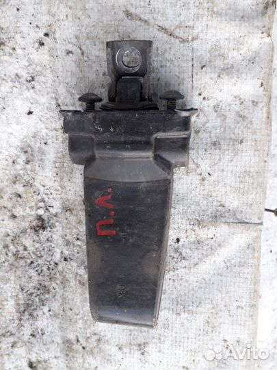 Ограничитель двери передний левый Шкода Фабиа