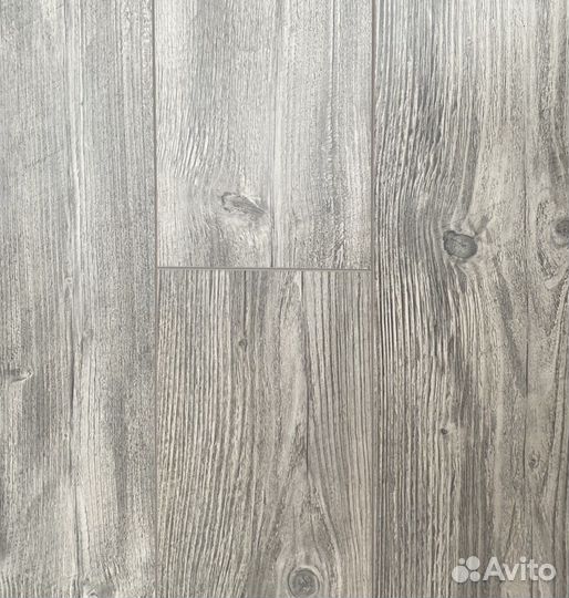 Ламинат 32 класс 8мм Новинка