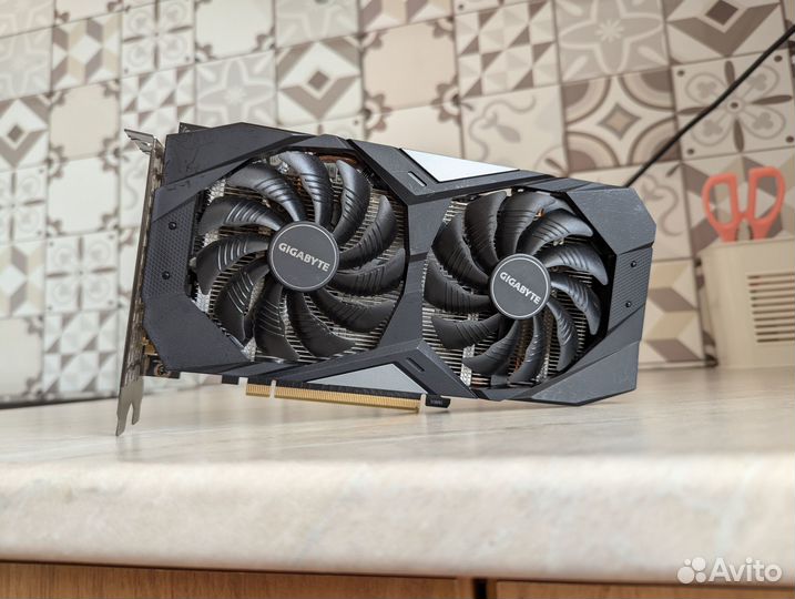 GTX 1660 Super Gigabyte в отличном состоянии