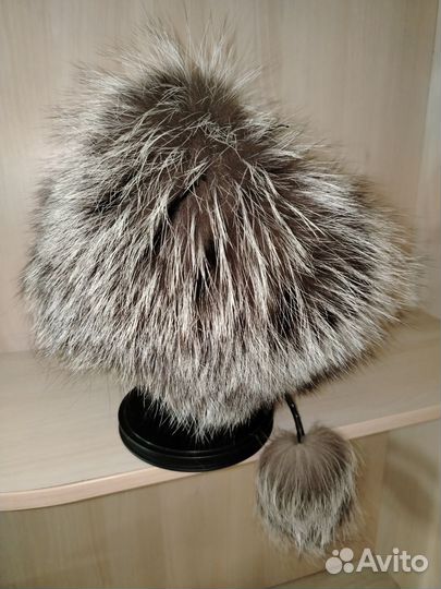 Вязаная шапка из песца