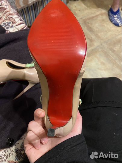 Туфли женские кремовые на каблуке