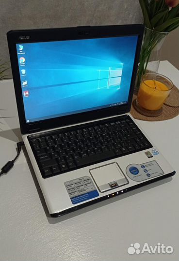 Ноутбук asus