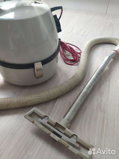 Пылесос Вихрь 8А, 1987г.в