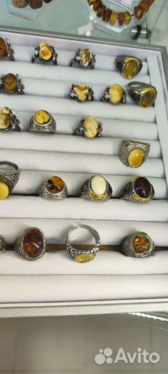 Кольцо мужское янтарь