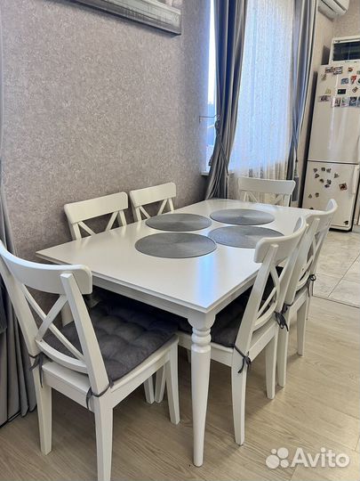 Кухонный стол и стулья IKEA