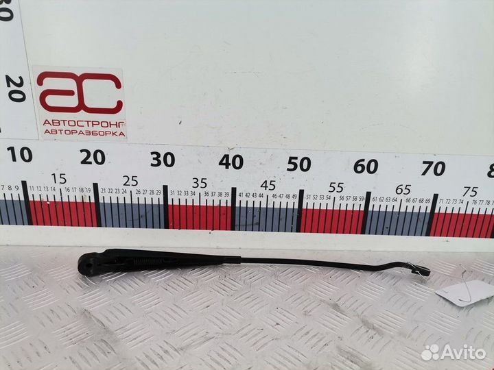 Щеткодержатель (поводок стеклоочистителя, дворник)