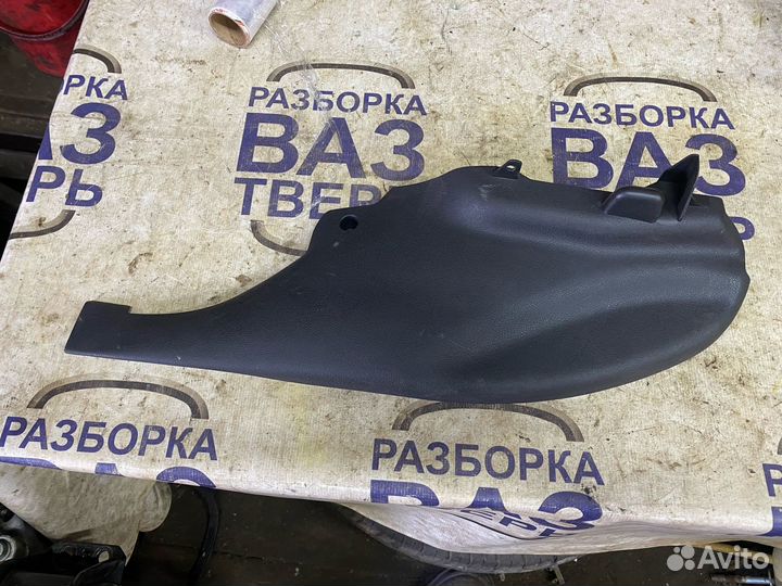 Пластик тунеля правый Пежо 408