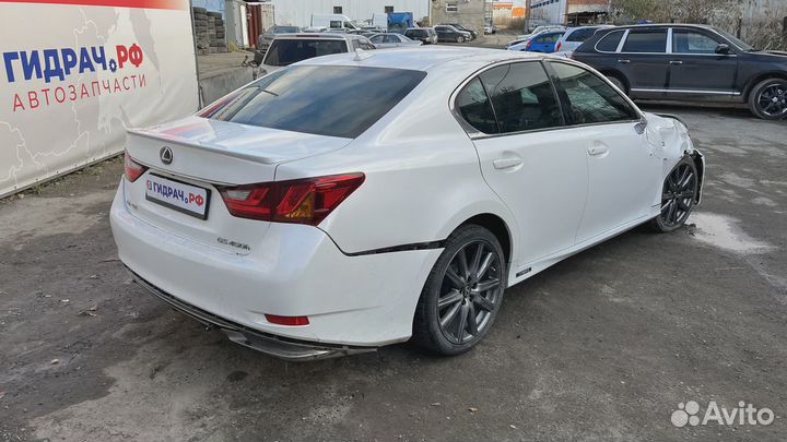 Патрубок системы охлаждения Lexus GS450h (L10) 16577-31030