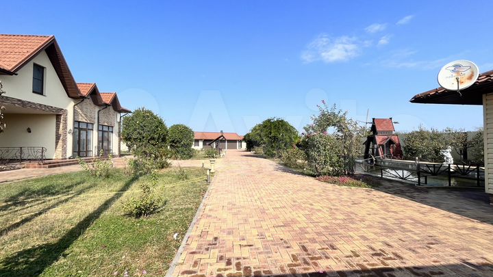 Дом 378 м² на участке 51 сот.