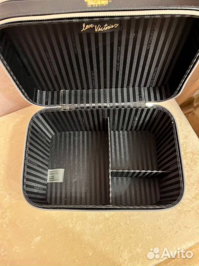 Косметичка, бъюти-кейс Victoria's Secret на замке