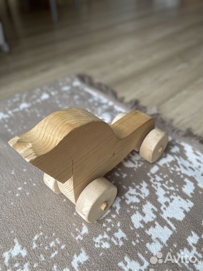 Лошадка деревянная интерьерная на колесиках