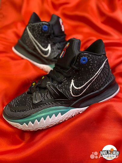 Баскетбольные кроссовки Nike Kyrie 7