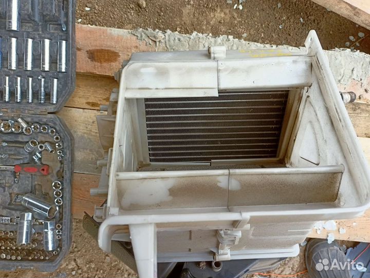 Корпус печки с радиатором Mazda familia bj