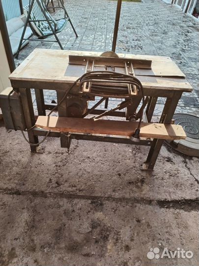 Станок деревообрабатывающий