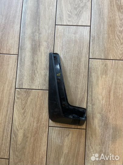 Брызговик задний левый Kia Sportage 4