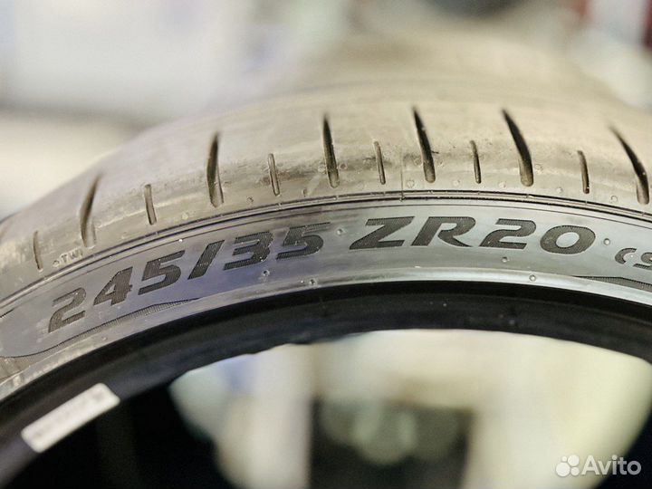 Pirelli P Zero PZ4 245/35 R20 91Y