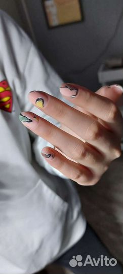 Маникюр и педикюр
