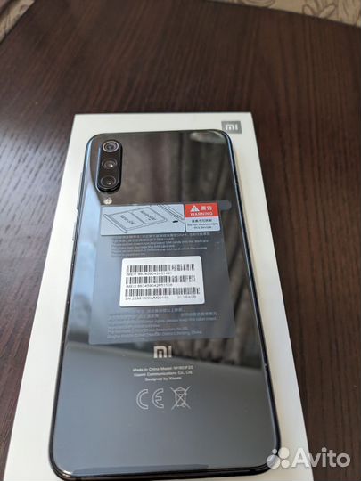 Xiaomi Mi 9 SE, 6/64 ГБ