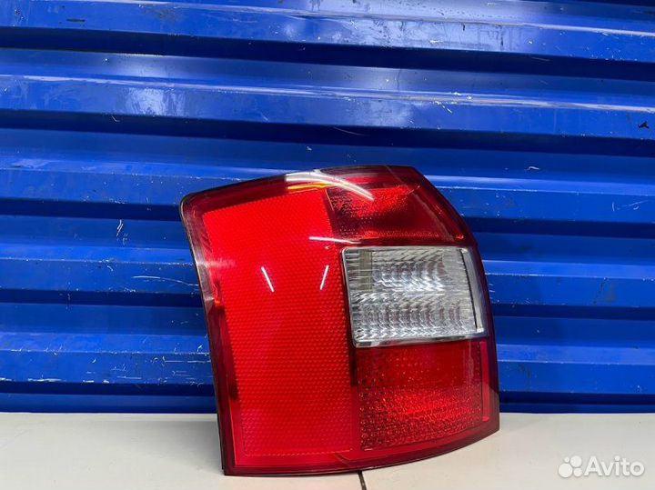 Фонарь задний левый Audi A4 B6 2.5 BAU 2004