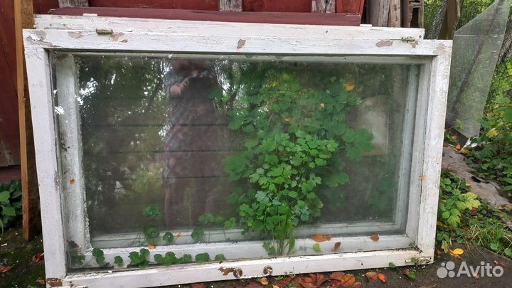 Рамы деревянные со стеклами